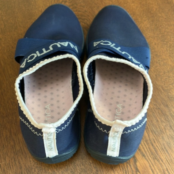 Nautica Women Rawen Athletic Water shoes, Barefoot Sports Summer Shoe, US7. - Picture 2 of 4
